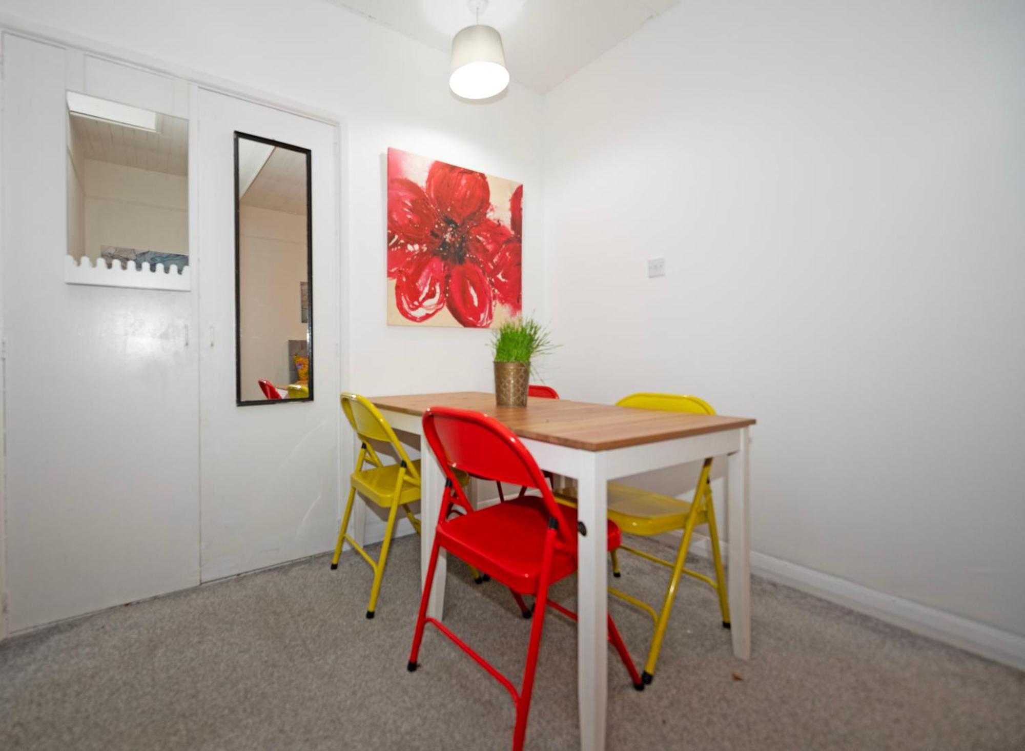 Flat In Clapham Budget Friendly Stay London Exteriör bild